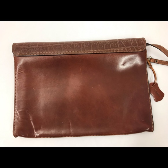 El Campero Leather Oversized Envelope Clutch - Picture 4 of 7